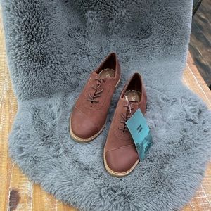 Toms Ainsley Oxford Penny Brown, Size 7 NWT